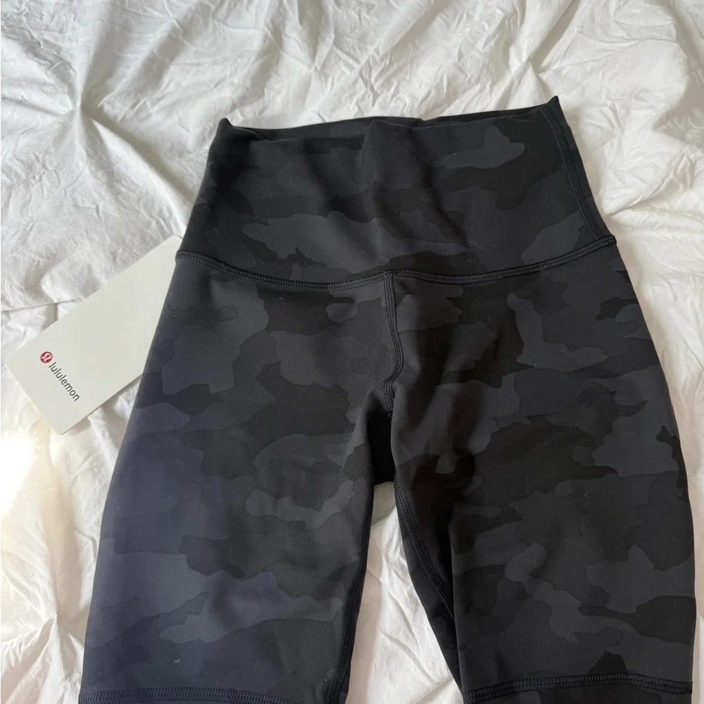 Lululemon Black Camo Leggings - Picture 1 of 3